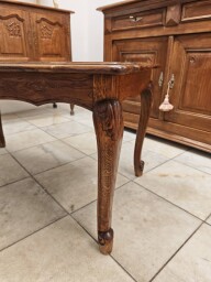 Konferenčný stolík