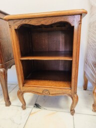 Stolík, skrinka, komodka