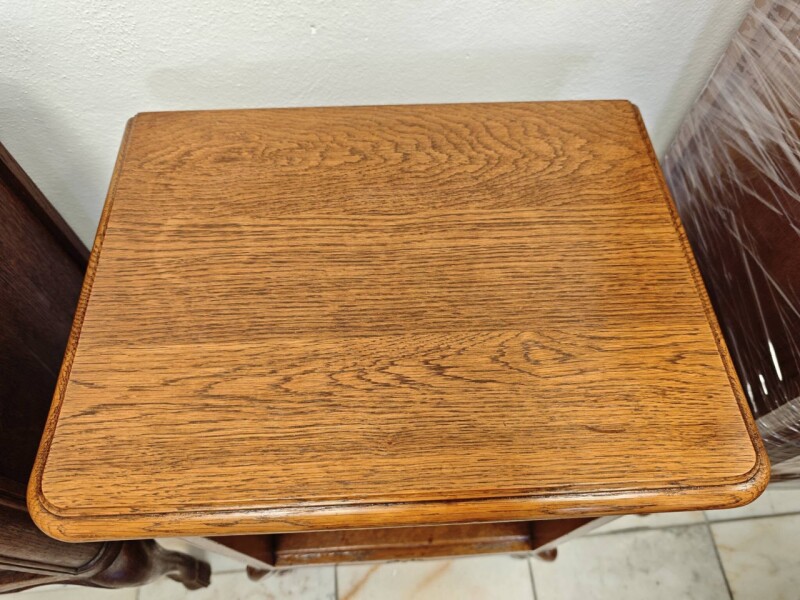 Stolík, skrinka, komodka