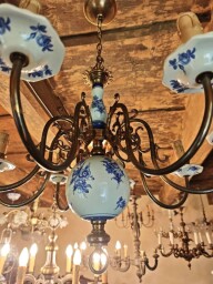 Veľký luster v štýle Delft 