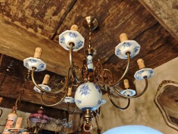 Veľký luster v štýle Delft 