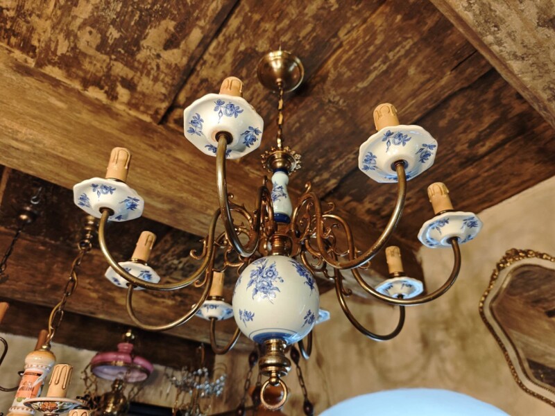 Veľký luster v štýle Delft 