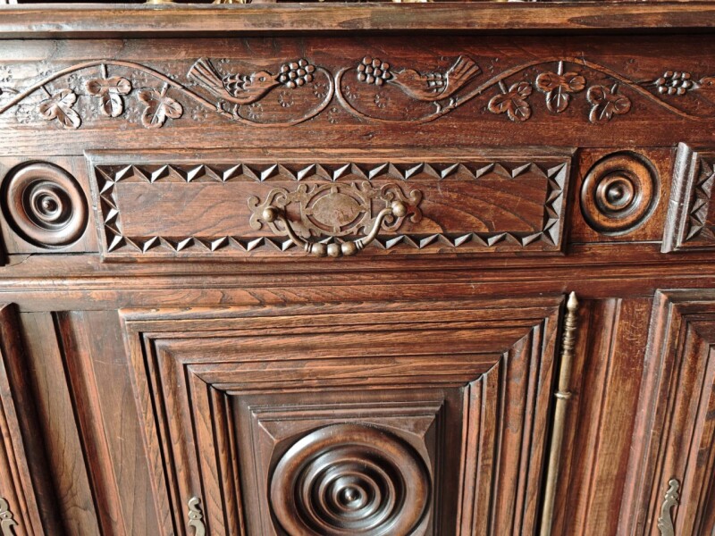 Príborník, skriňa