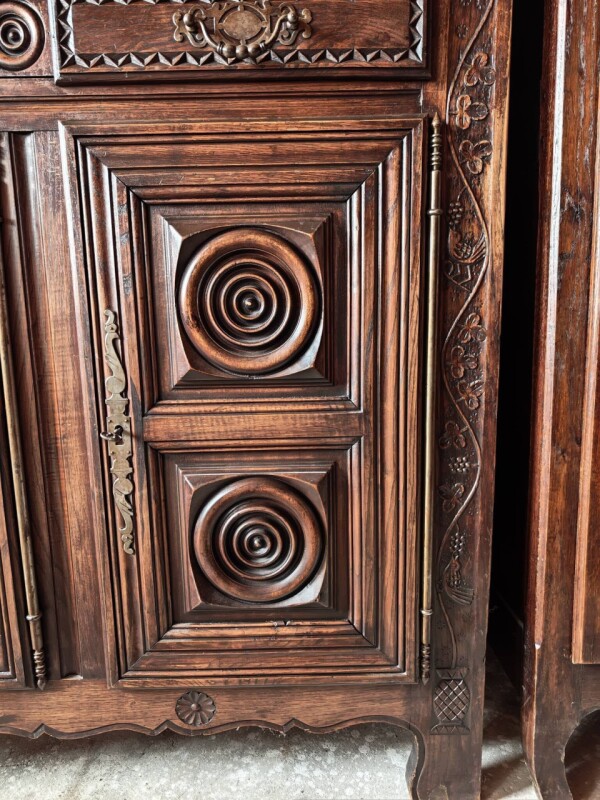 Príborník, skriňa