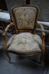 Francúzske kreslo v štýle Louis XV