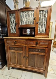 Kredenc, príborník