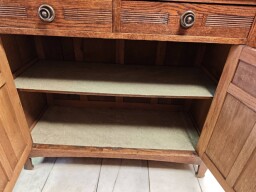 Kredenc, príborník