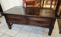 Konferenčný stolík