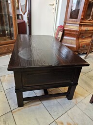 Konferenčný stolík