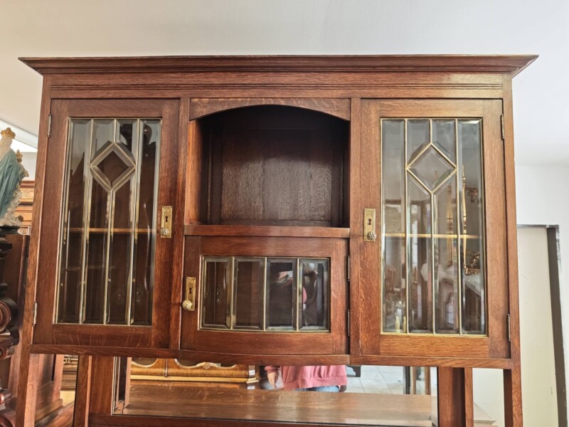 Kredenc, príborník