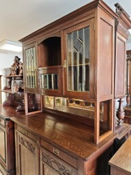 Kredenc, príborník