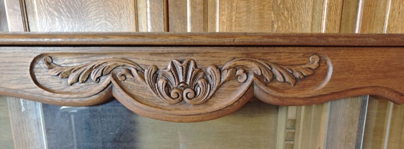 Knižnica, vitrína, polica