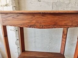Starožitný anglický dubový odkladací stolík
