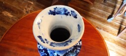 Japonská porcelánová váza