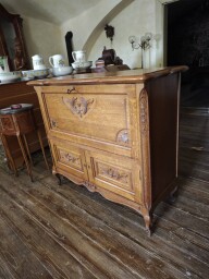 Vintage dubový barový kabinet v štýle Louis XV