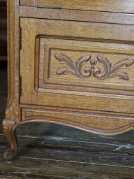 Vintage dubový barový kabinet v štýle Louis XV