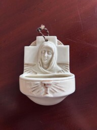 Starožitná porcelánová kropenička