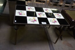 Konferenčný stolík