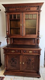 Kredenc, príborník