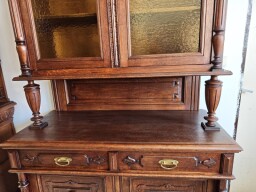 Kredenc, príborník