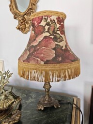 Starožitná mosadzná stolová lampa
