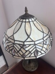 Starožitná stolová lampa v štýle Tiffany
