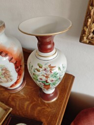 Porcelánová váza s ručnou maľbou