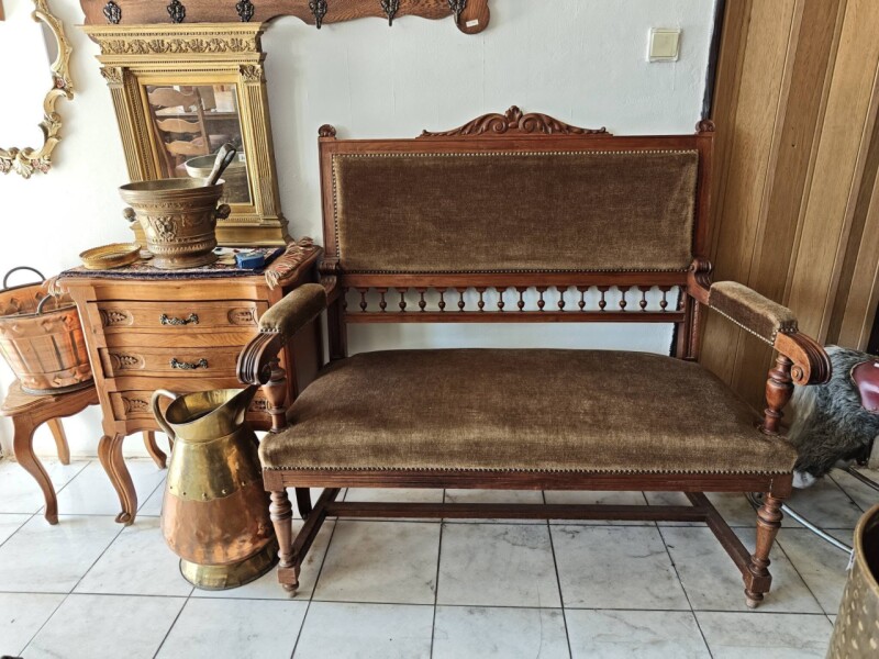 Lavica, sofa