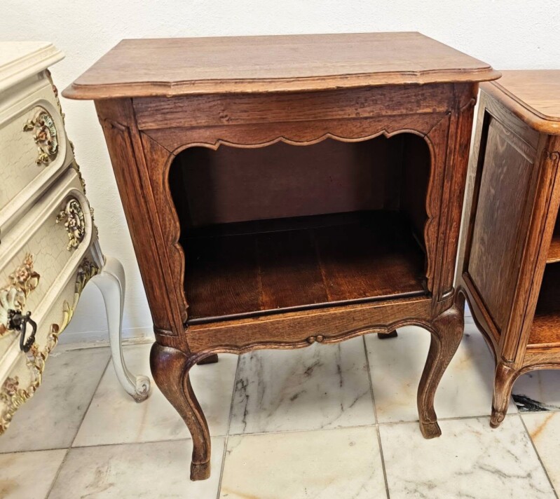 Stolík, skrinka, komodka