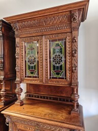 Kredenc, príborník