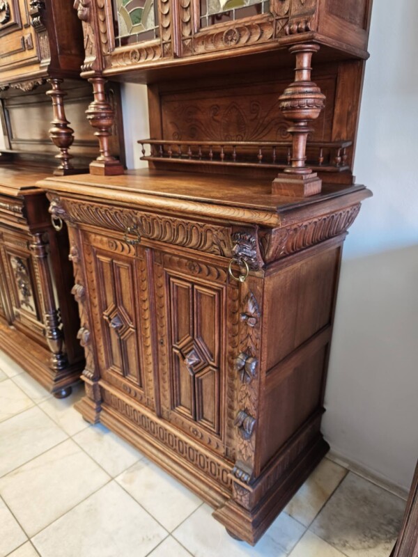 Kredenc, príborník