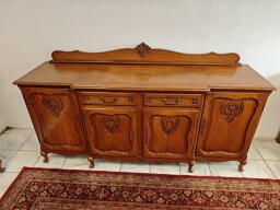 Komoda vyrezávaná