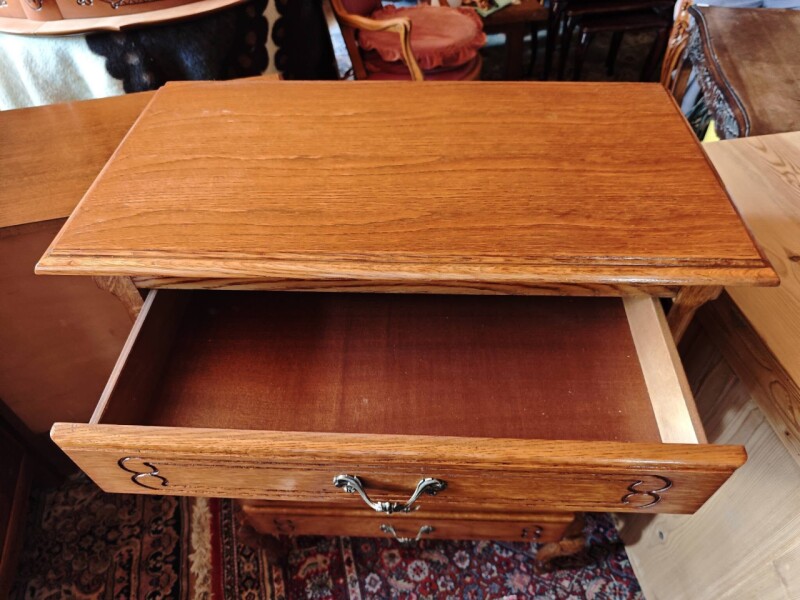 Francúzska dubová komoda – chiffonier